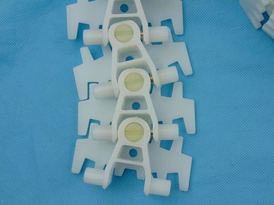 83E Plain chains with holes Suitable for transport of ferromagnetic items in slopes FDA food grade