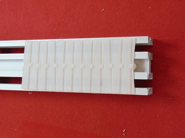 LF175B Flexible modular conveyor chains with rubber friction top chains ...